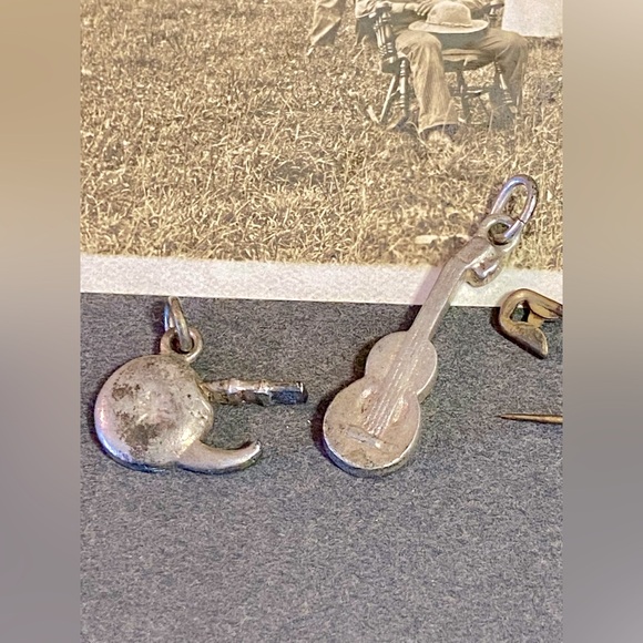 4 Vintage Southwest theme Pendant Charms including Guitar, Cowboy Boot, & Pipe - Picture 12 of 16